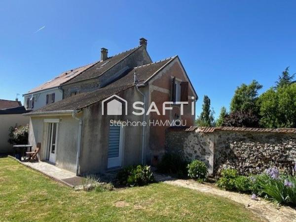 Maison de village sur un terrain clos de 1071 m²