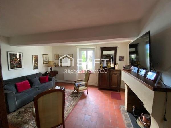 Maison de village sur un terrain clos de 1071 m²
