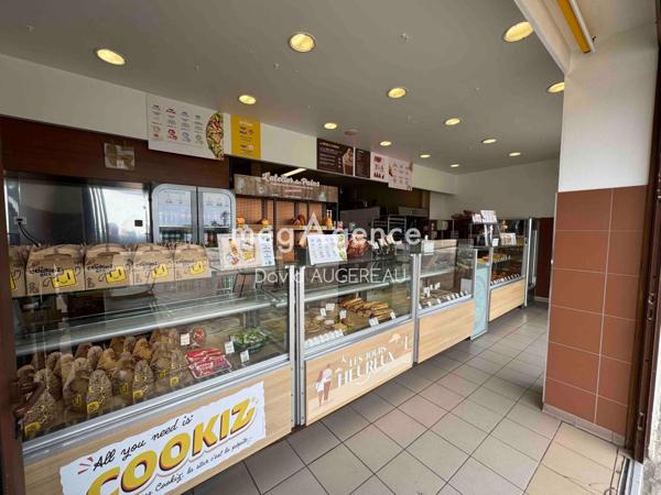 Local Commercial à L' ILE-D'YEU, 85350 - 4 pièces 217m²