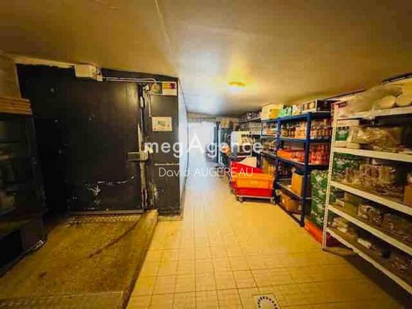 Local Commercial à L' ILE-D'YEU, 85350 - 4 pièces 217m²