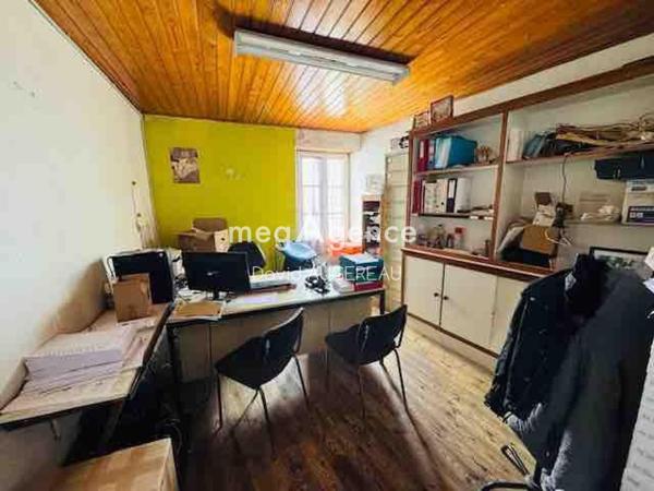 Local Commercial à L' ILE-D'YEU, 85350 - 4 pièces 217m²