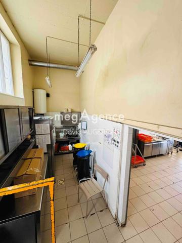 Local Commercial à L' ILE-D'YEU, 85350 - 4 pièces 217m²