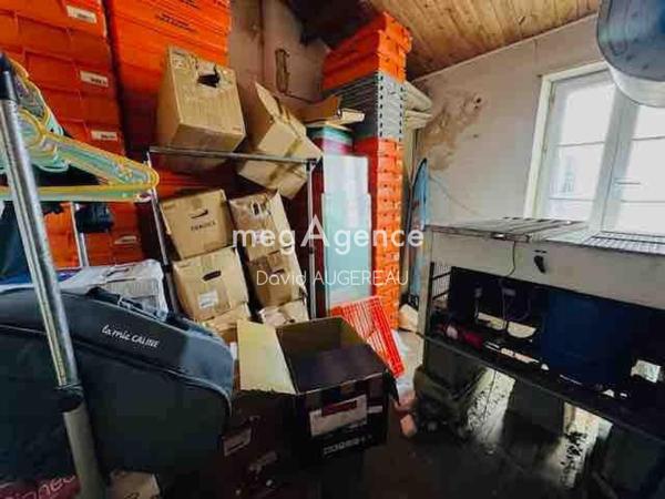 Local Commercial à L' ILE-D'YEU, 85350 - 4 pièces 217m²