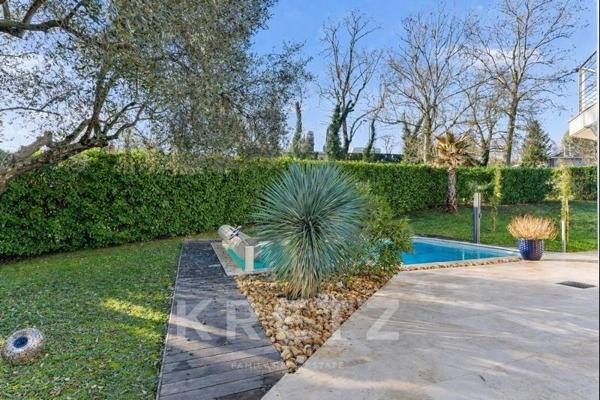 Maison d’architecte 220m2, terrain 1100m2, aux portes de Toulouse