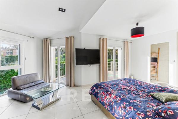 Maison d’architecte 220m2, terrain 1100m2, aux portes de Toulouse