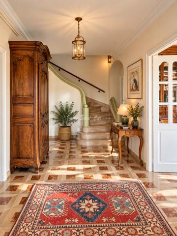 Maison 8 pièce(s) 5 chambre(s) 208 m²