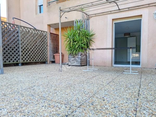T2 + PARKING PRIVE - VIEUX VILLAGE VITROLLES