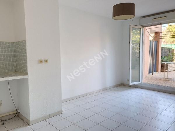 T2 + PARKING PRIVE - VIEUX VILLAGE VITROLLES