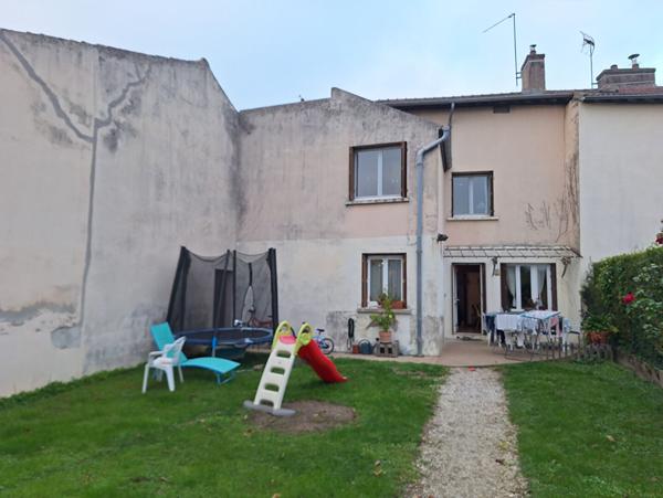 Charmante Maison à Vendre à Verdun Ciel - 5 pièces avec jardin !