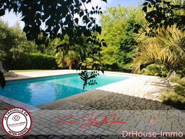 Maison à vendre 8 pièces de 245 m²