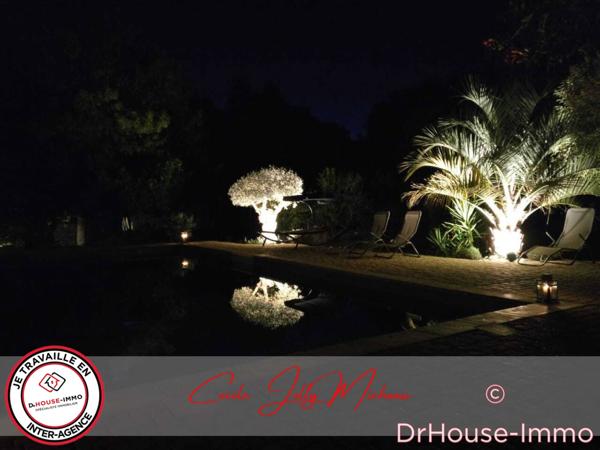 Maison à vendre 8 pièces de 245 m²