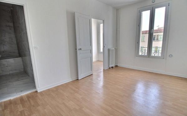 Appartement à vendre    2 pièces • 33,58 m2 Montreuil