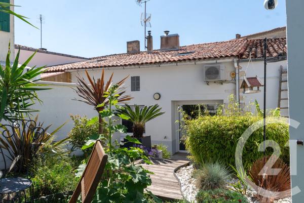 Maison à vendre  4 pièces - 82 m 2   SAUJON  - 17
