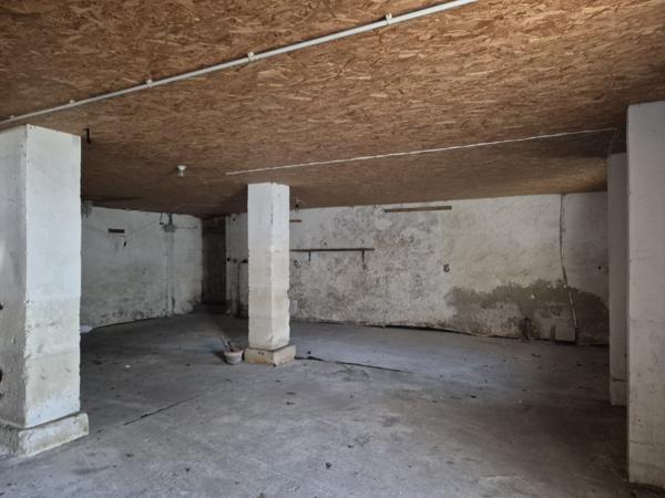 Lisle (24350) DORDOGNE - PERIGUEUX - LISLE - MAISON 107 m² ET LOCAL COMMERCIAL - JARDIN CLOS ARBORE