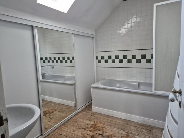 Lisle (24350) DORDOGNE - PERIGUEUX - LISLE - MAISON 107 m² ET LOCAL COMMERCIAL - JARDIN CLOS ARBORE