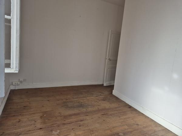 Lisle (24350) DORDOGNE - PERIGUEUX - LISLE - MAISON 107 m² ET LOCAL COMMERCIAL - JARDIN CLOS ARBORE