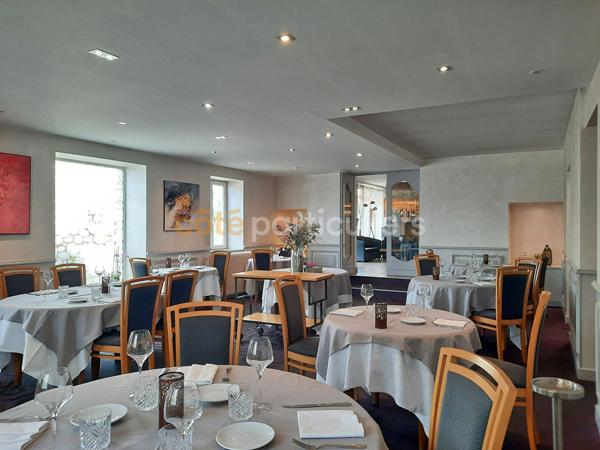 Vente
                Fonds de commerce253 m² - PARCEY (39100)