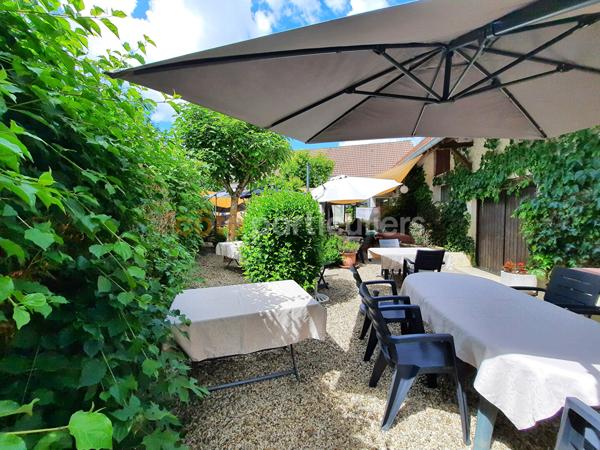 Vente
                Fonds de commerce253 m² - PARCEY (39100)