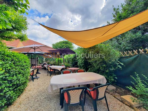 Vente
                Fonds de commerce253 m² - PARCEY (39100)