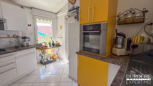 Orange - Appartement dernier étage 92 m² avec terrasse, parking et cave – 3 chambres