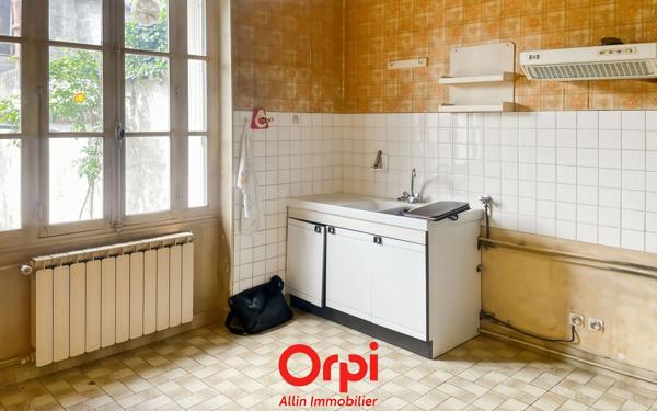 Maison à vendre    4 pièces •  Cosne-d'Allier