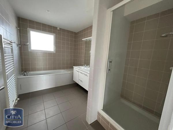 Appartement à louer 5 pièces 126.67m² Talant (21240)