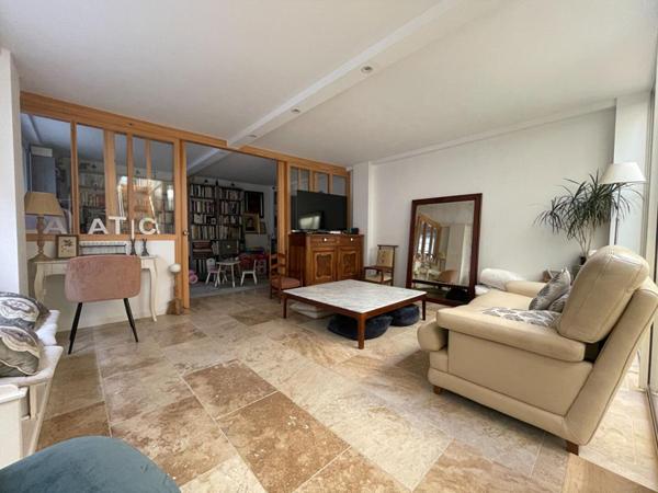 Une maison intimiste en plein coeur de St Seurin