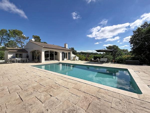 Magnifique maison sur plus de 5000m2 avec piscine