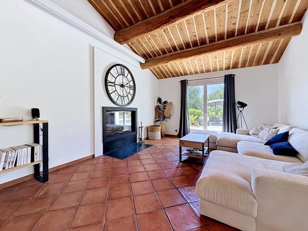 Magnifique maison sur plus de 5000m2 avec piscine