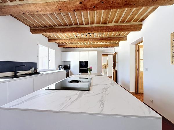 Magnifique maison sur plus de 5000m2 avec piscine