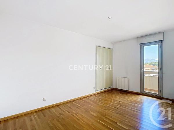 Appartement F4 à vendre  4 pièces - 98,71 m 2   AUBAGNE  - 13