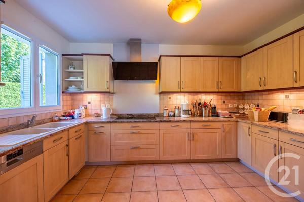 Maison à vendre  6 pièces - 198,37 m 2   SCIEZ  - 74