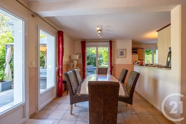 Maison à vendre  6 pièces - 198,37 m 2   SCIEZ  - 74