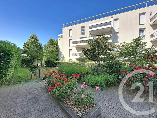 Appartement à vendre  3 pièces - 75 m 2   BRIGNAIS  - 69