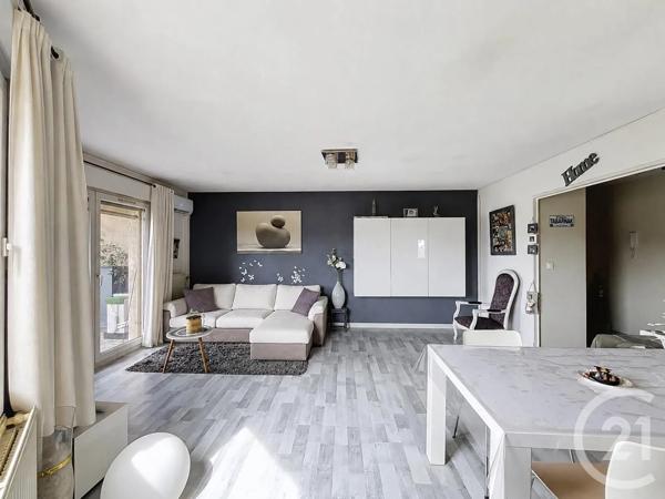 Appartement à vendre  3 pièces - 75 m 2   BRIGNAIS  - 69