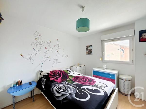 Appartement à vendre  3 pièces - 75 m 2   BRIGNAIS  - 69