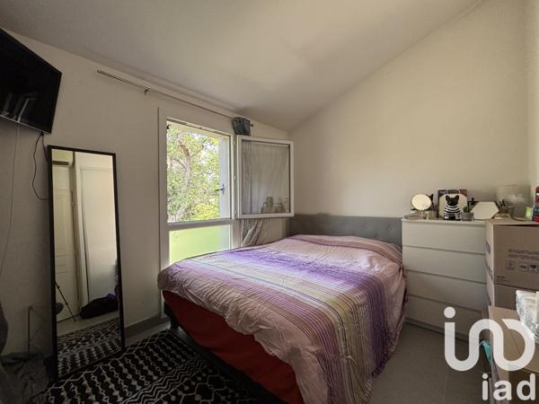 House for sale 3 rooms 53 m² Marseille 11