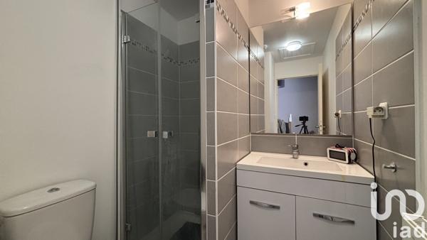 House for sale 3 rooms 53 m² Marseille 11