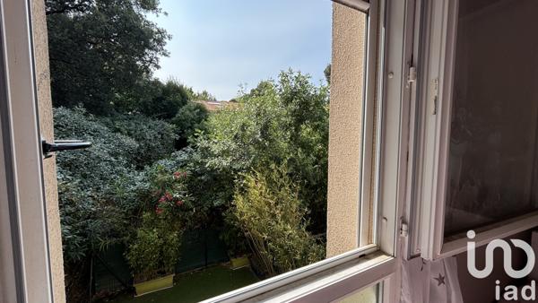 House for sale 3 rooms 53 m² Marseille 11