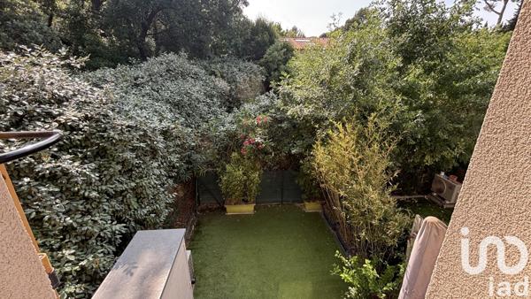 House for sale 3 rooms 53 m² Marseille 11