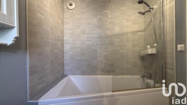 House for sale 3 rooms 53 m² Marseille 11