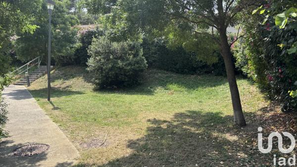 House for sale 3 rooms 53 m² Marseille 11