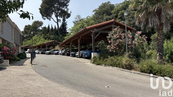 House for sale 3 rooms 53 m² Marseille 11