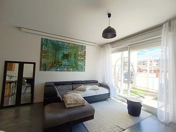 Appartement Istres 3 pièce(s) 65 m2 TERRASSE ET GARAGE