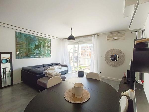 Appartement Istres 3 pièce(s) 65 m2 TERRASSE ET GARAGE