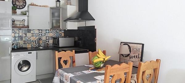 Sur les hauteurs de Vidauban, dans un secteur prisé, découvrez un véritable cocon avec Terrasse et jardin de 50 m², sans vis-à-vis.