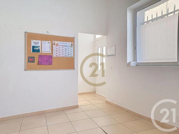 Appartement Local à vendre  2 pièces - 46,25 m 2   DRAGUIGNAN  - 83