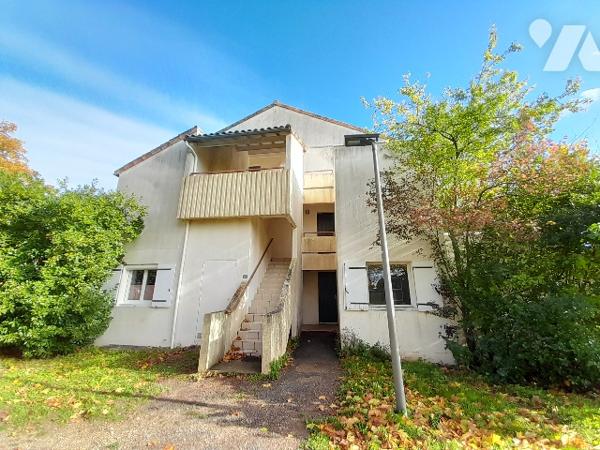 POITIERS Quartier des facs, grand appartement de type 2