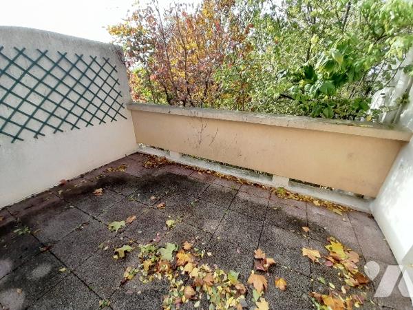 POITIERS Quartier des facs, grand appartement de type 2