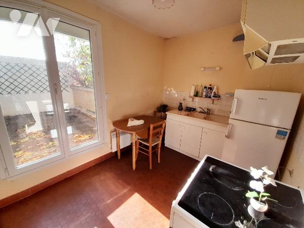 POITIERS Quartier des facs, grand appartement de type 2